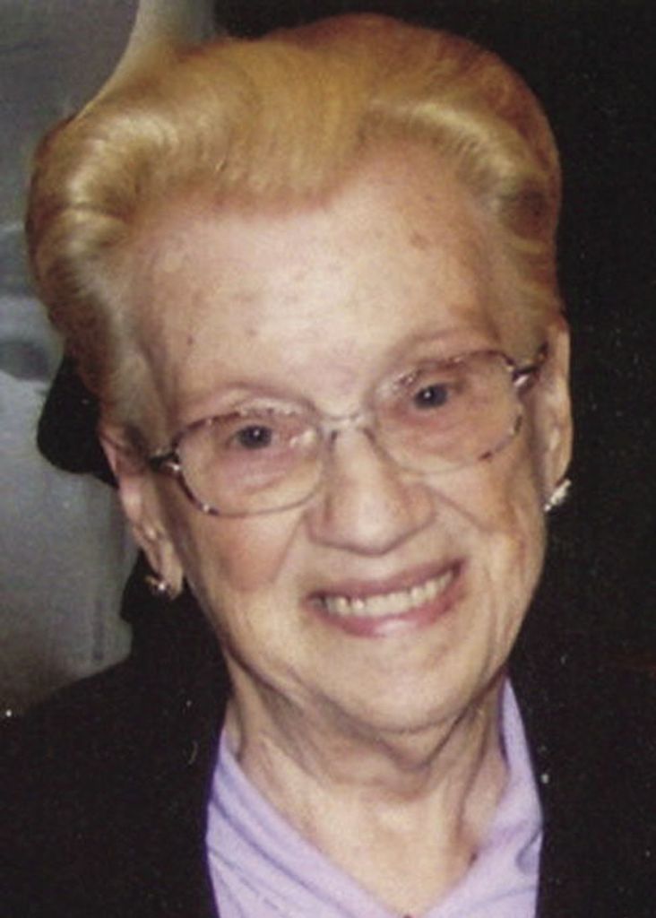 Clara (Maxine) Hewett Profile Photo