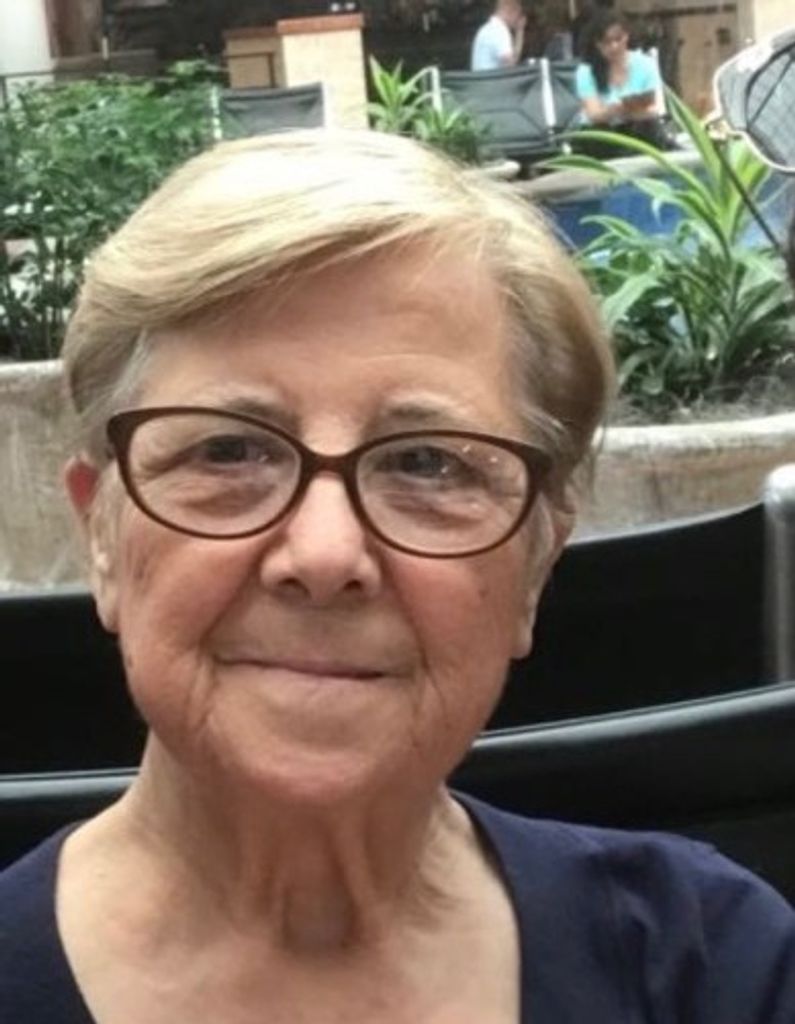 Elvia Ofelia Benavides