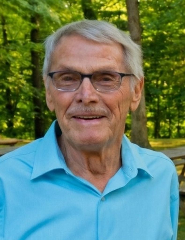 Judson Lloyd Smeelink Profile Photo