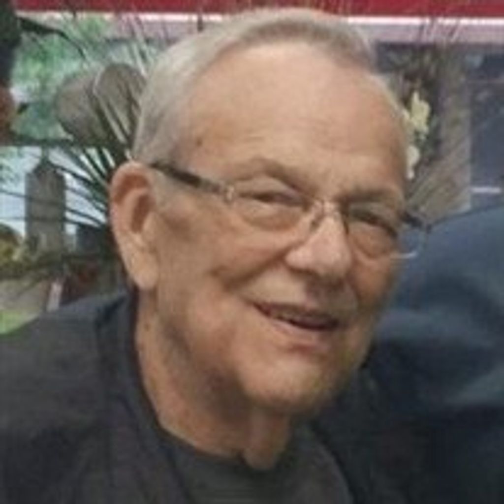 Howard  Eugene Nadeau
