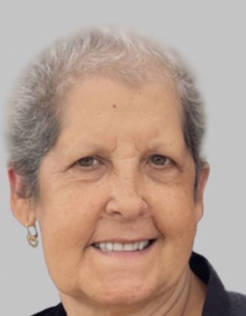 Lucia (De Bairos)  Leandres Profile Photo