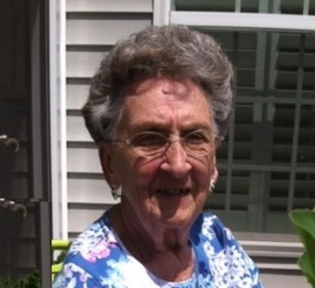 Dorothy Reynolds English Profile Photo