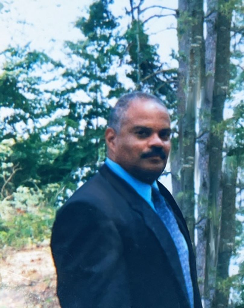 Robert Lee Thomas Profile Photo