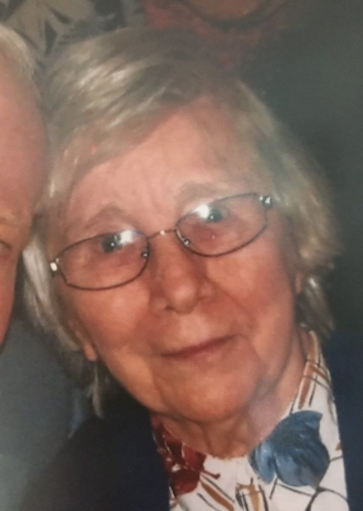 Phyllis M Michalczak