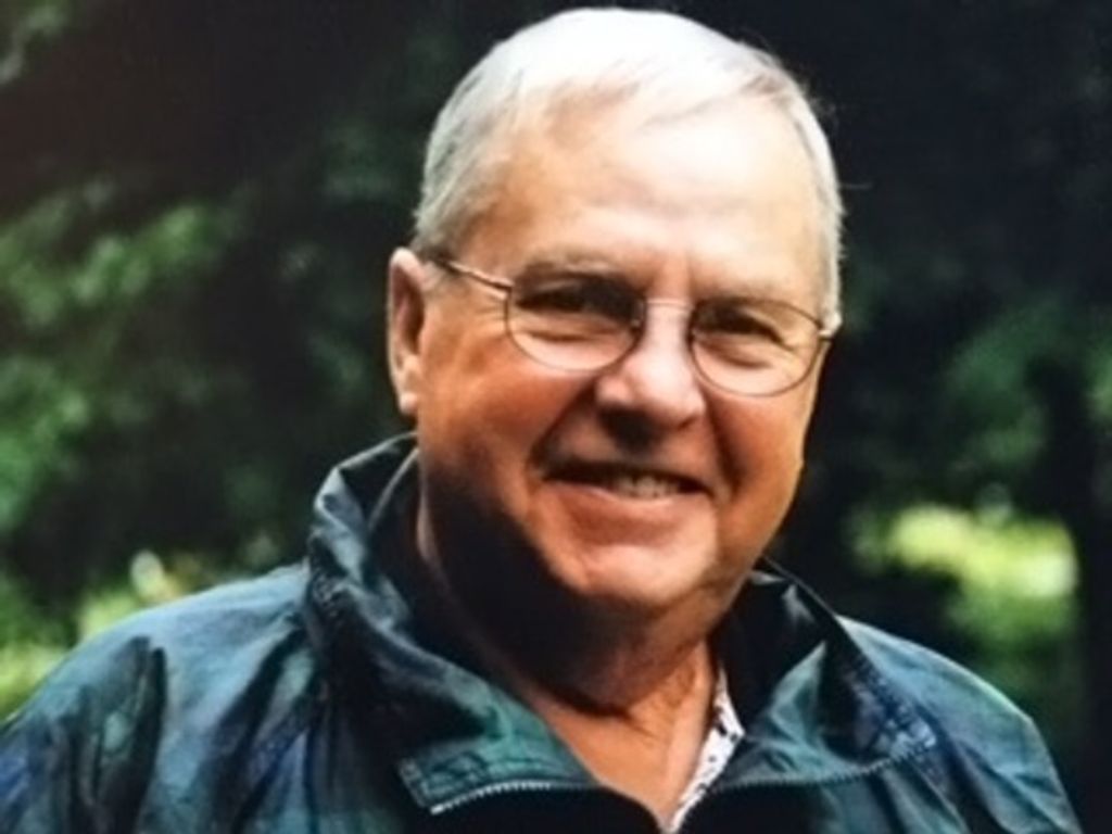Clarence (Bob) Robert Strom