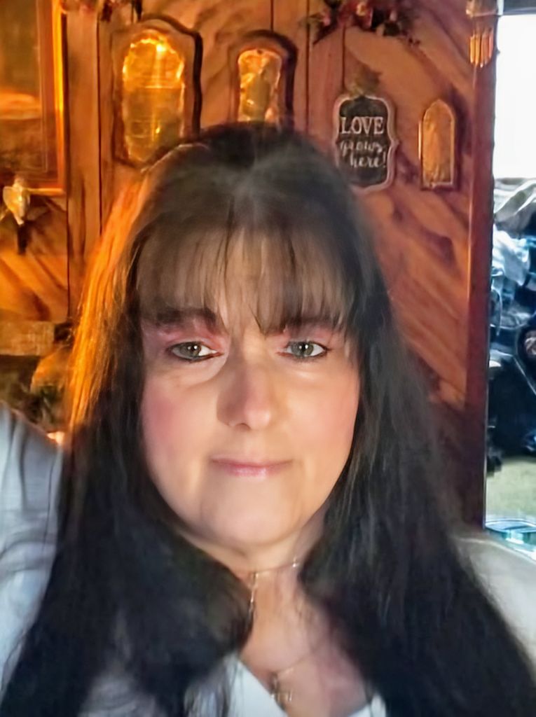Shelly Hamilton Profile Photo