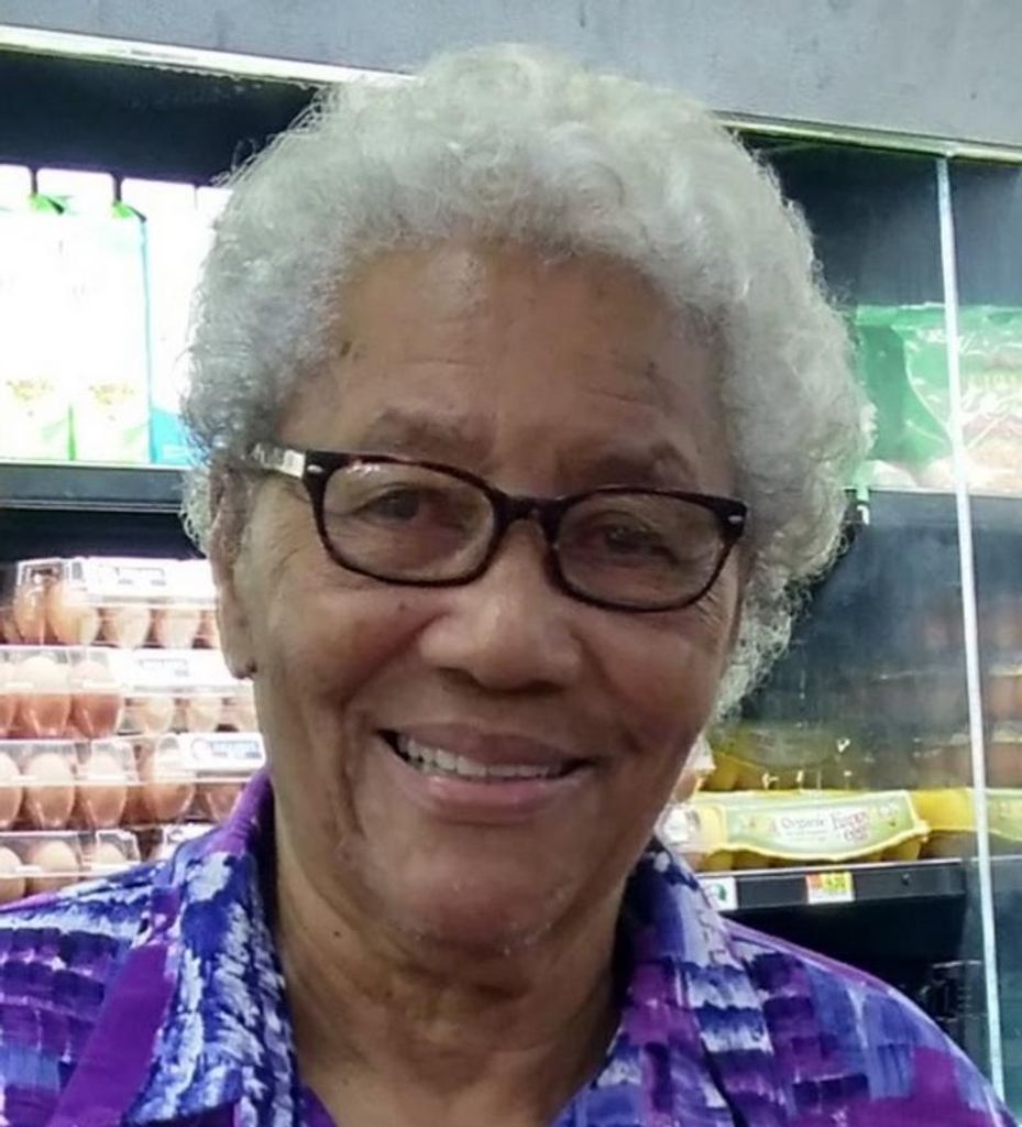 Julia Mae Davis Simmons Profile Photo