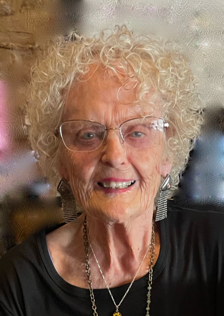 Mae Naylor Profile Photo