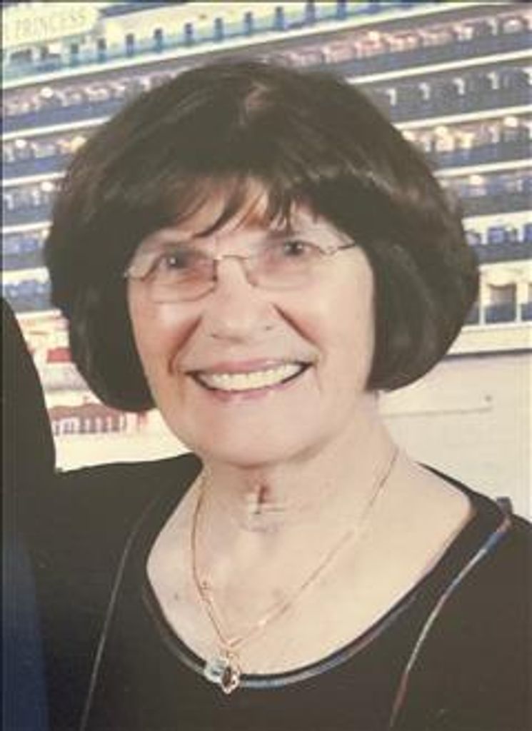 Agnes Kolos Perry Profile Photo