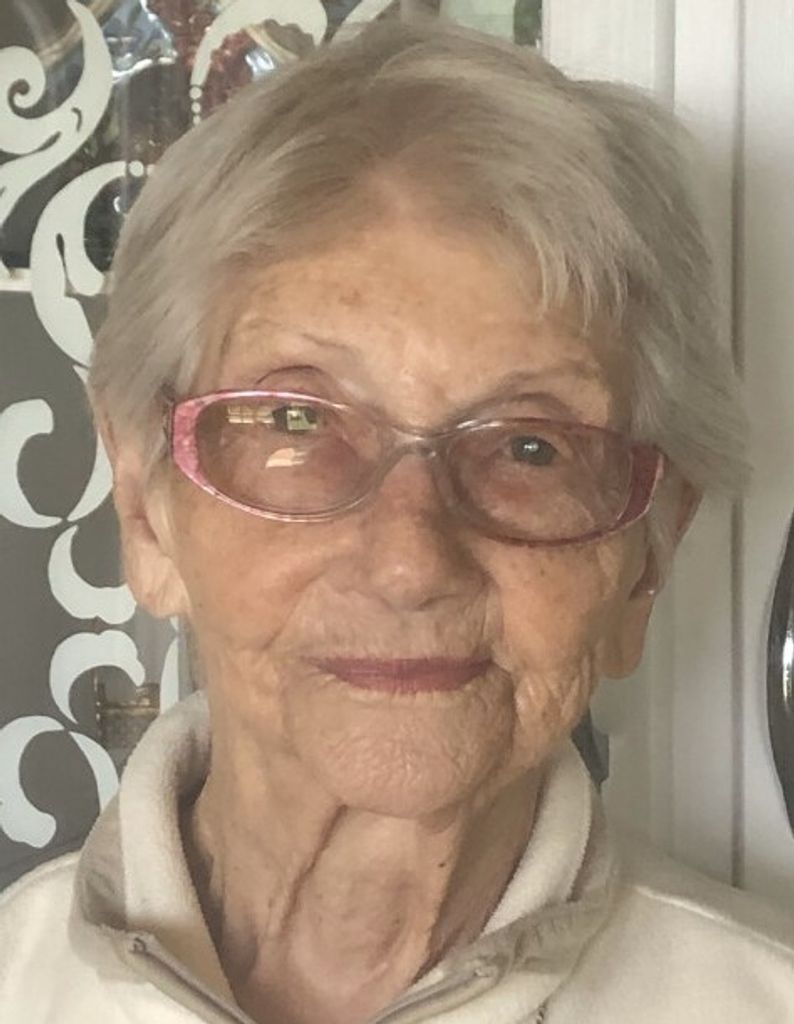 Lola Maxine Green