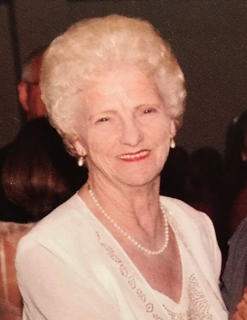 Mary  Lou Commesso