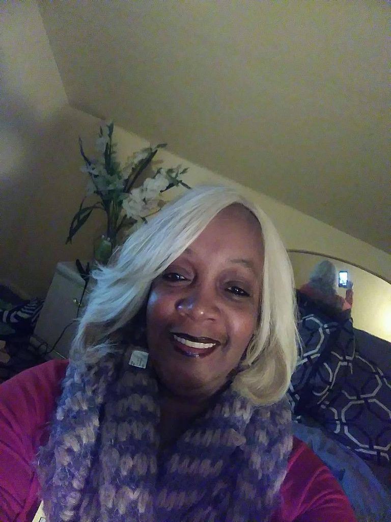 Ms Renee Louise Sims Profile Photo