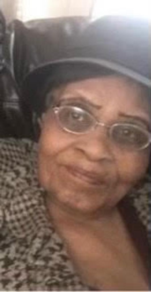 Teola Holmes