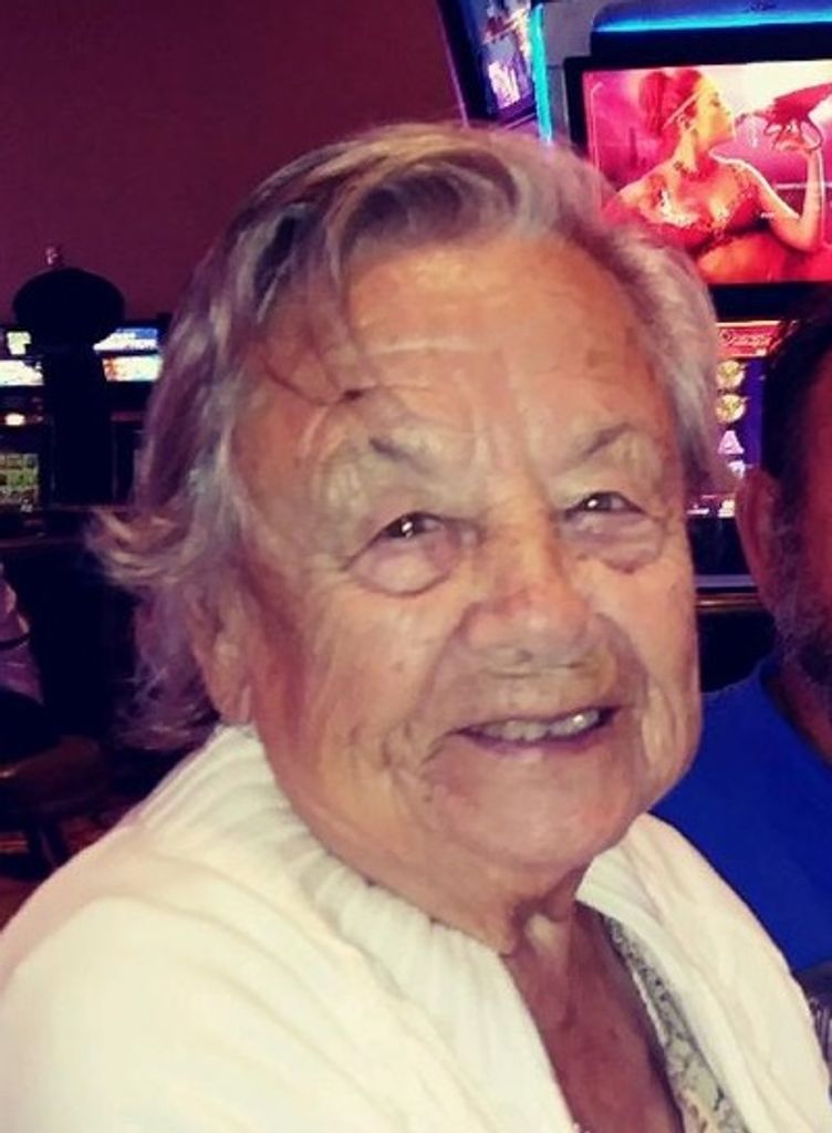 Olena Wasyliw Profile Photo