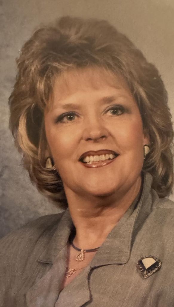 Paula Elliott Profile Photo