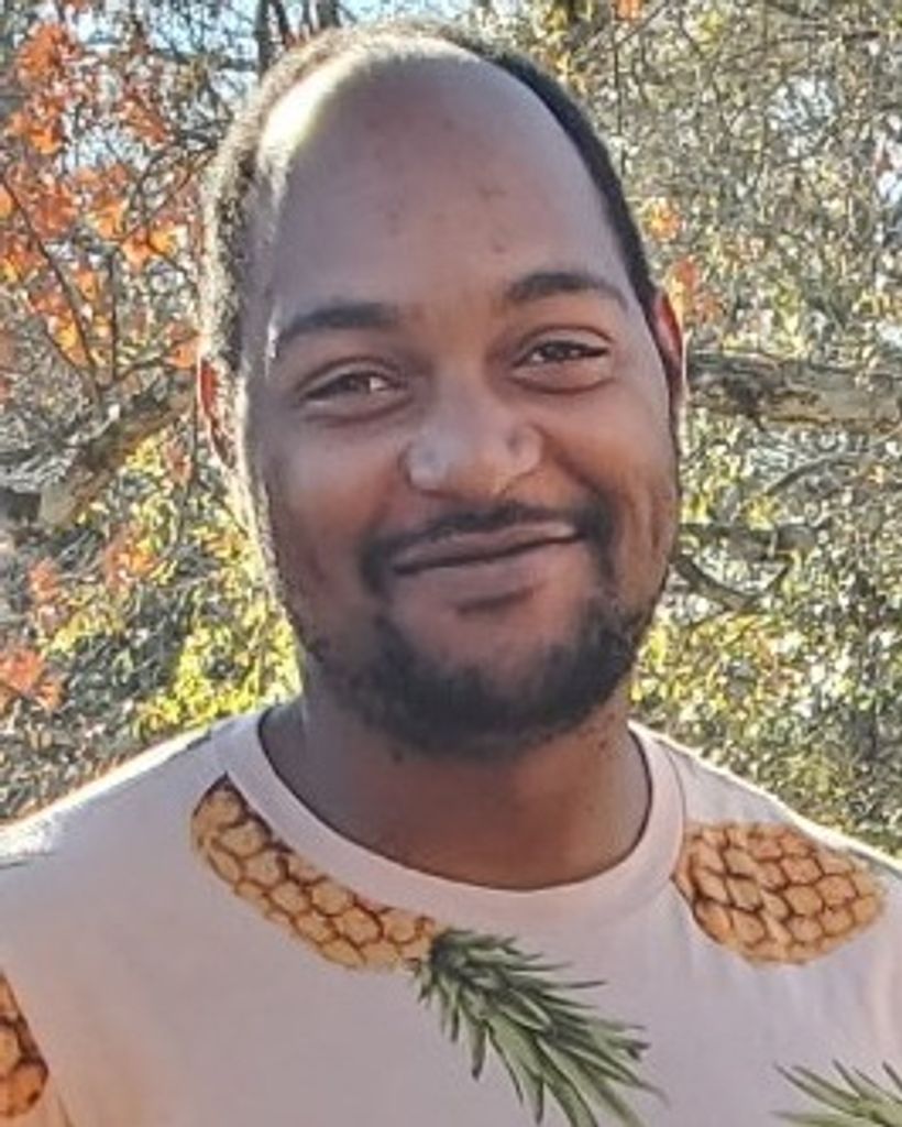 Jamarcus Earl Starks Profile Photo