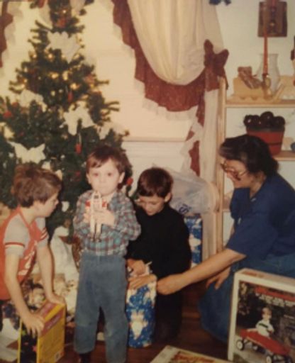 Doris Elaine Lockett photo gallery thumbnail 1 of 24