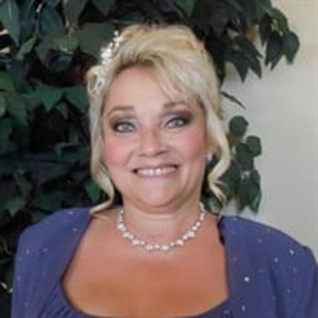Victoria Lafont Profile Photo
