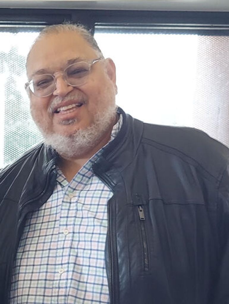 Johnny Orland Serrano Profile Photo