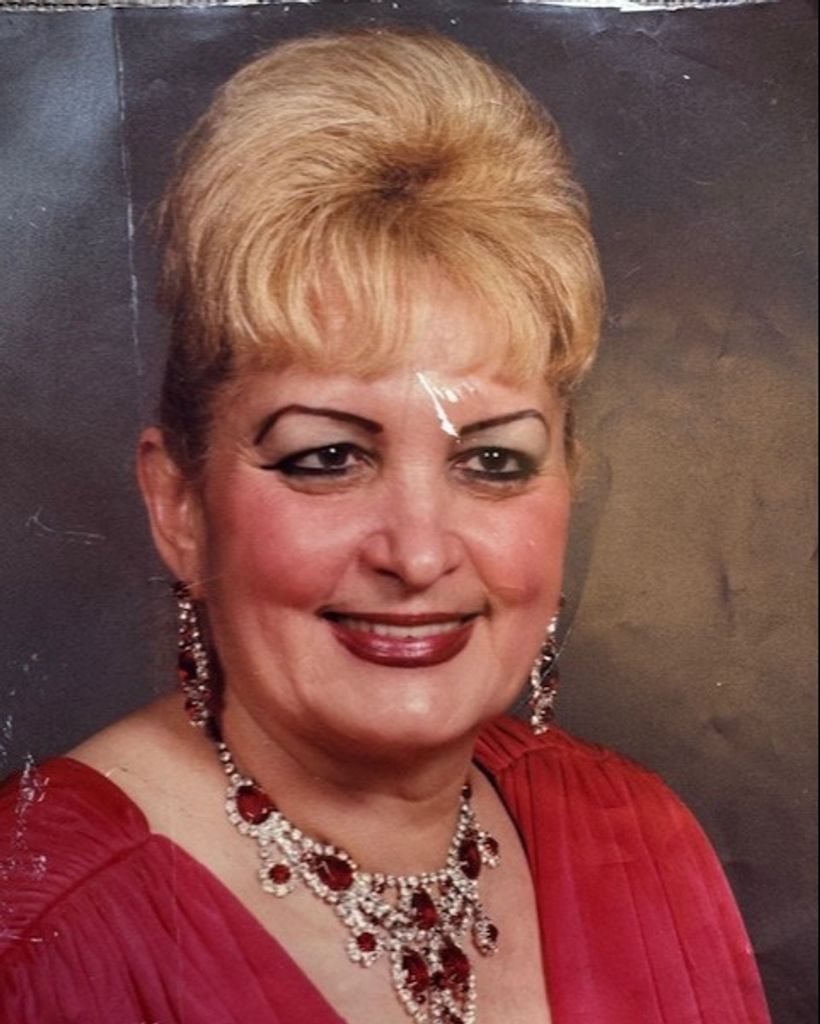 Dora Leon Profile Photo