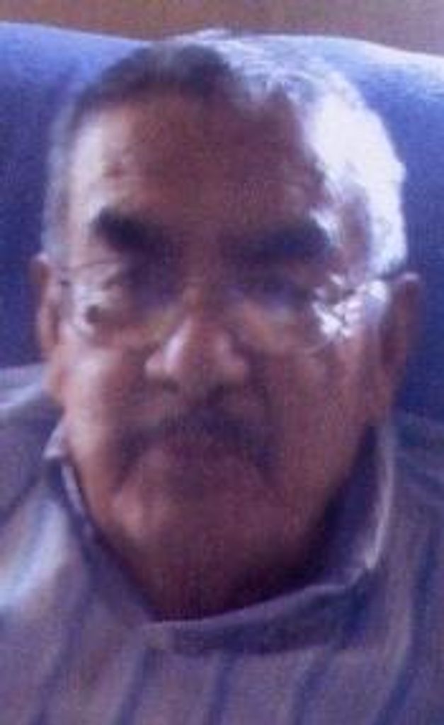 Manuel B. Vallejo Profile Photo
