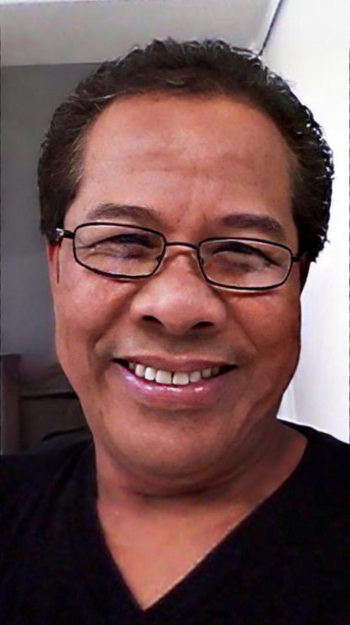 Rosendo L Cruz photo gallery image 1 of 30