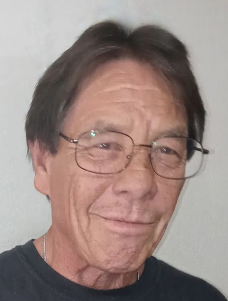 Johnnie Landeros Profile Photo
