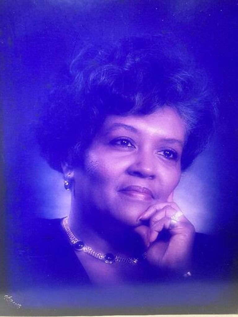 Brenda Salmon Profile Photo