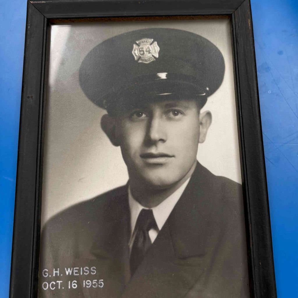 Gordon Kenneth Weiss Profile Photo