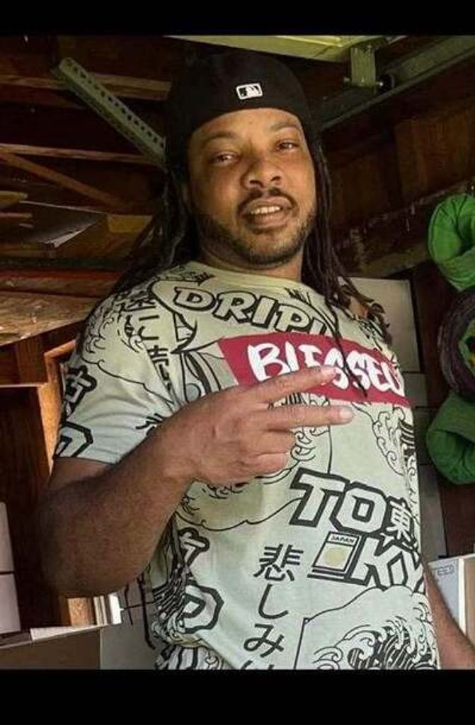 Mr. Demitre Mccoy White