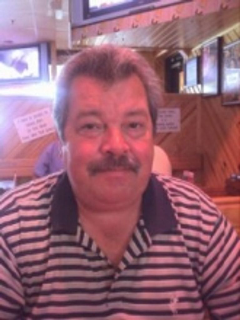 Daniel L Vdovick