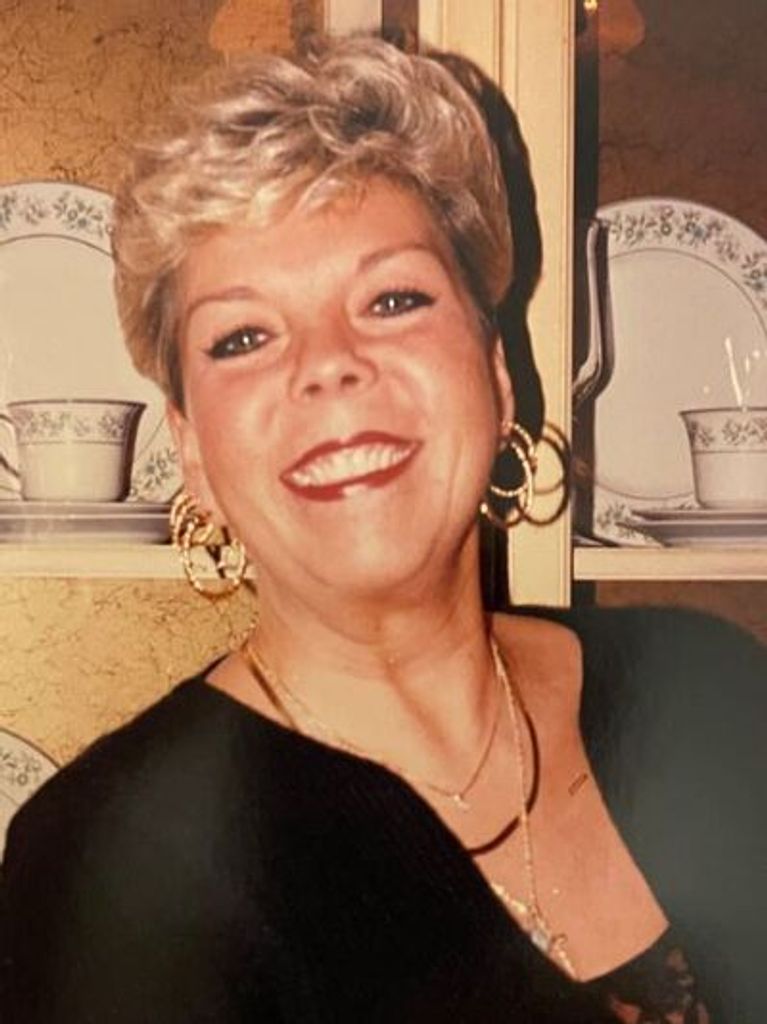 Linda Ann Sinkevich (Luchko) Profile Photo