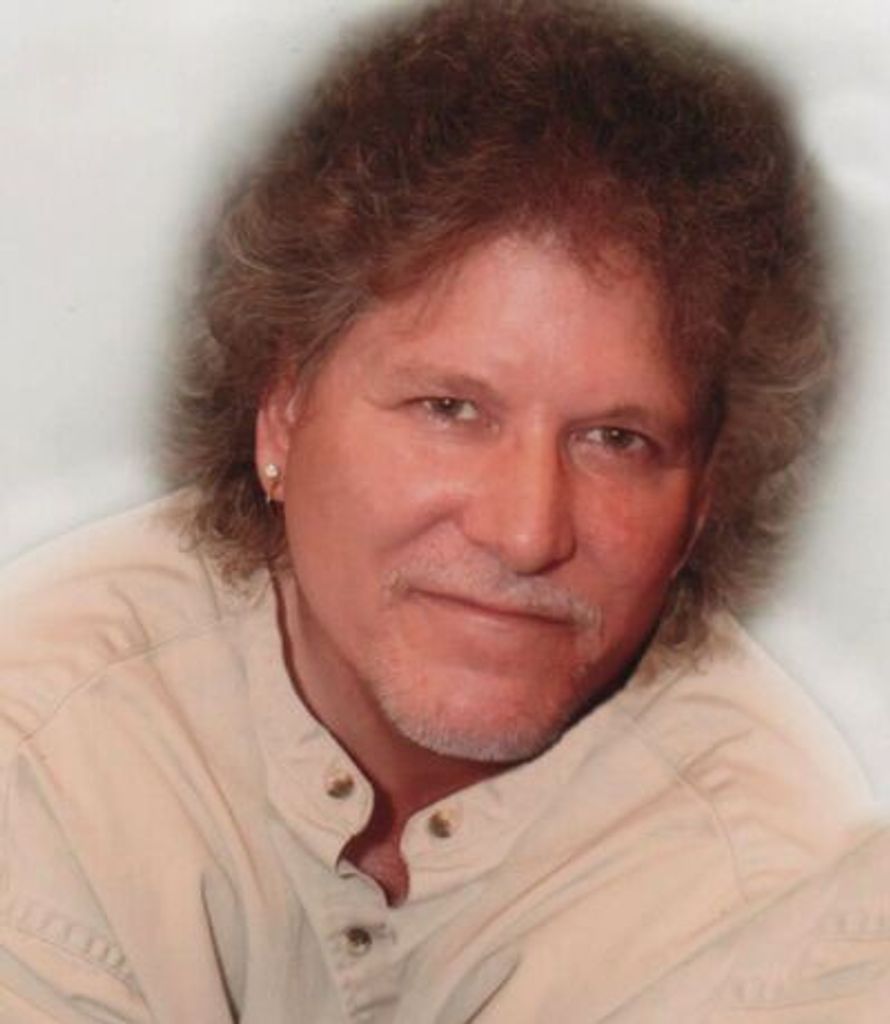 Kelly Victor Castorf Profile Photo