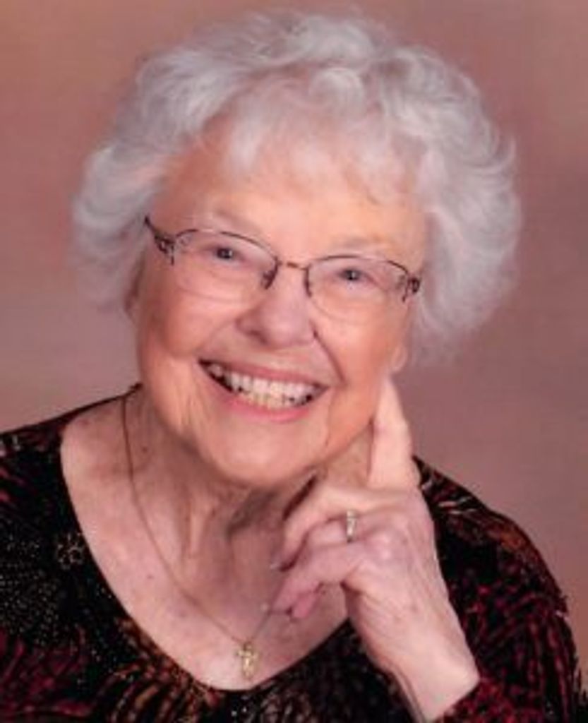 Iona Mae Sunden Profile Photo