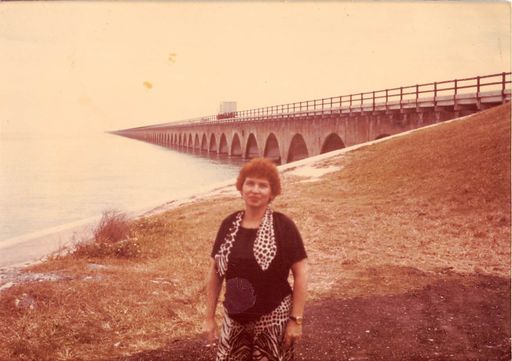 Jeanne Leona Oskins photo gallery thumbnail 5 of 90
