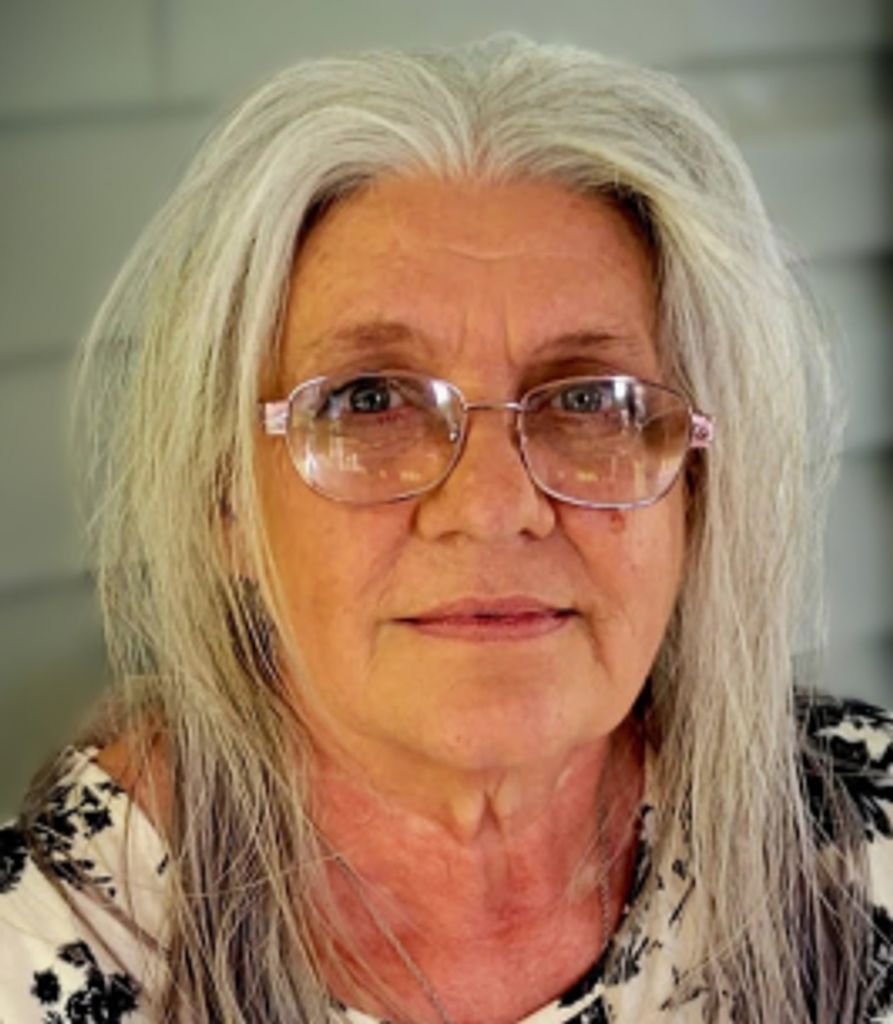 Carol Santos Profile Photo