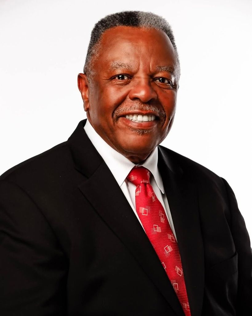 Richard Lewis Jr.