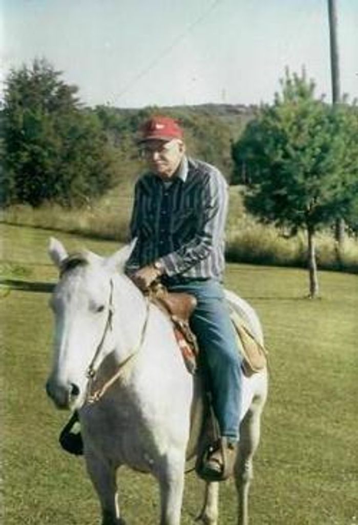 Howard Wayne (Fidlo) Parrish