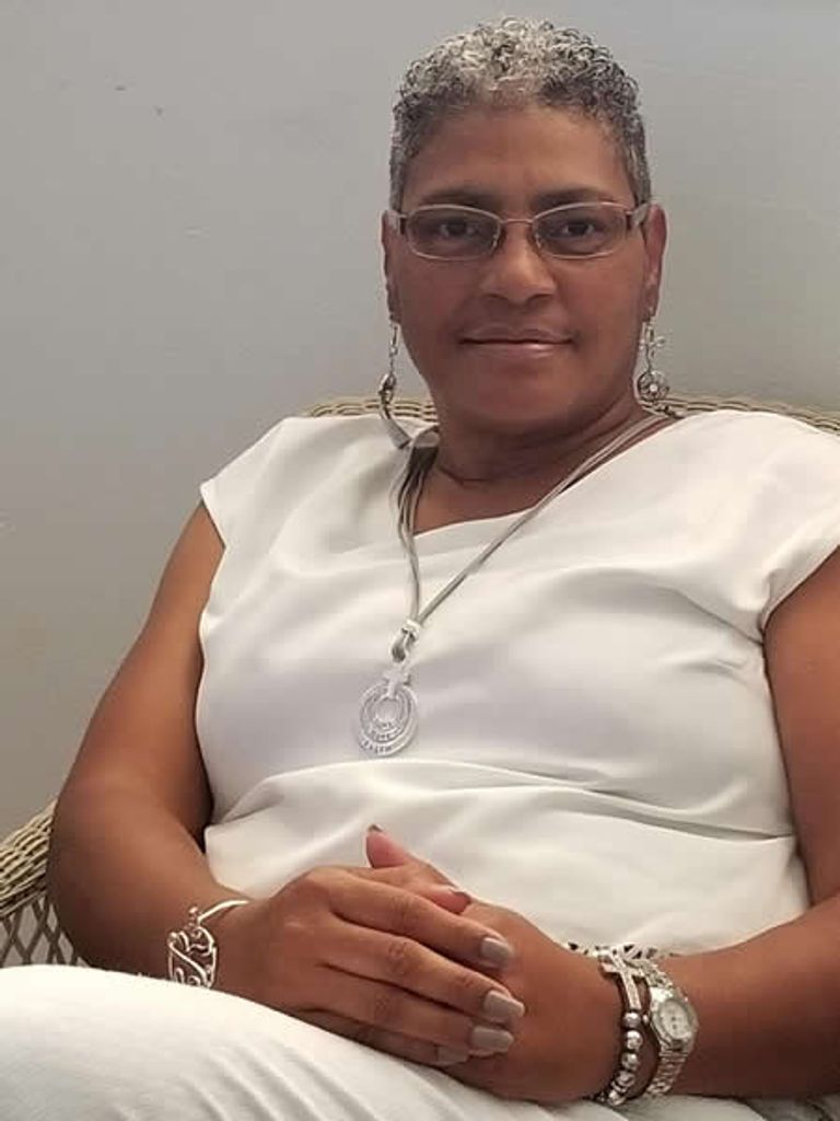 Rhonda Dejan Pinera Profile Photo