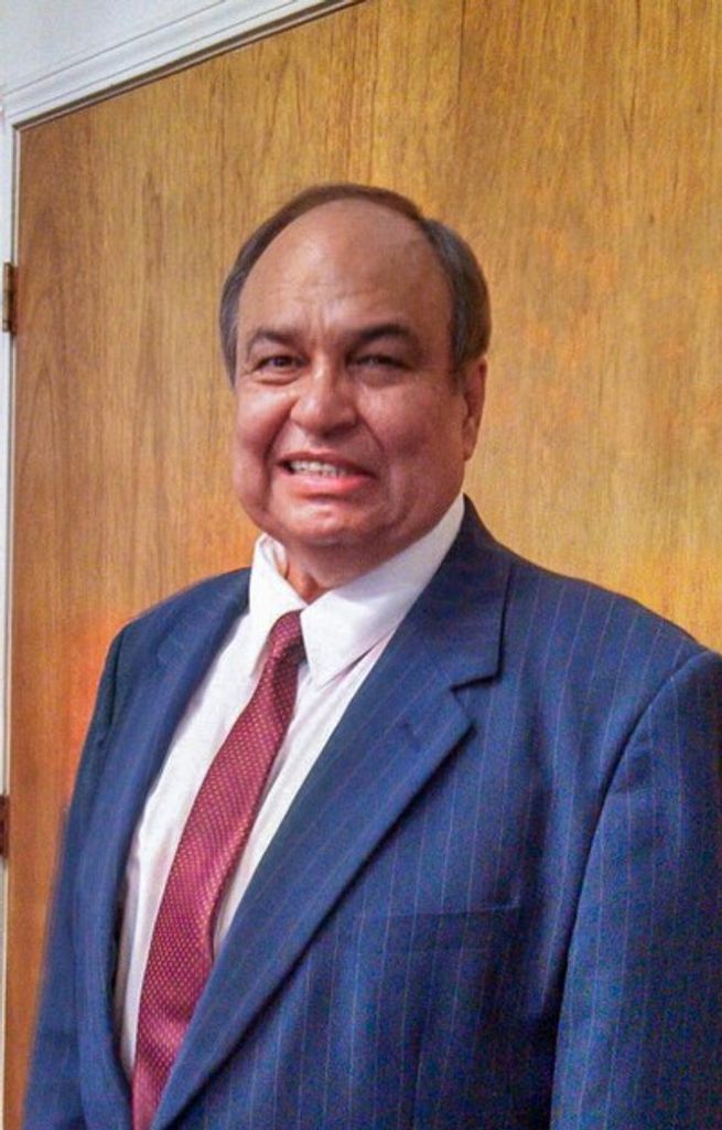 Louis P Holguin, Jr. Profile Photo