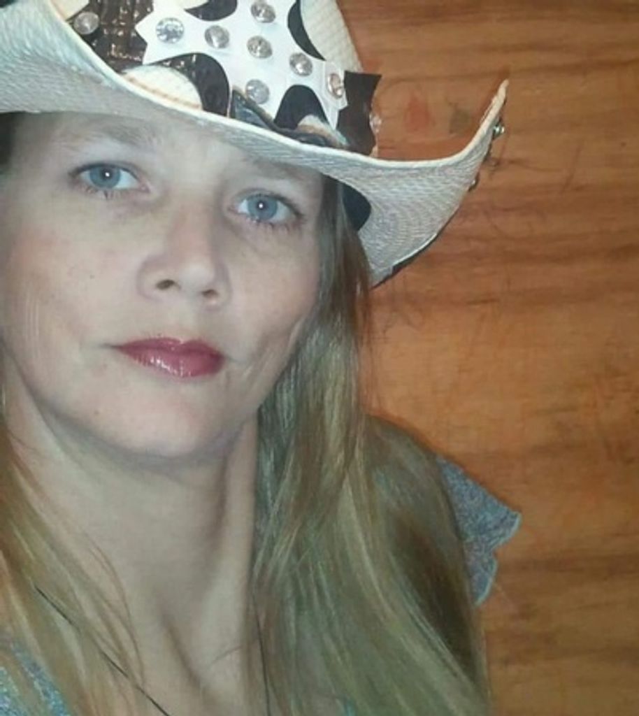 Devina "Dee" Kaye Moser Abbey