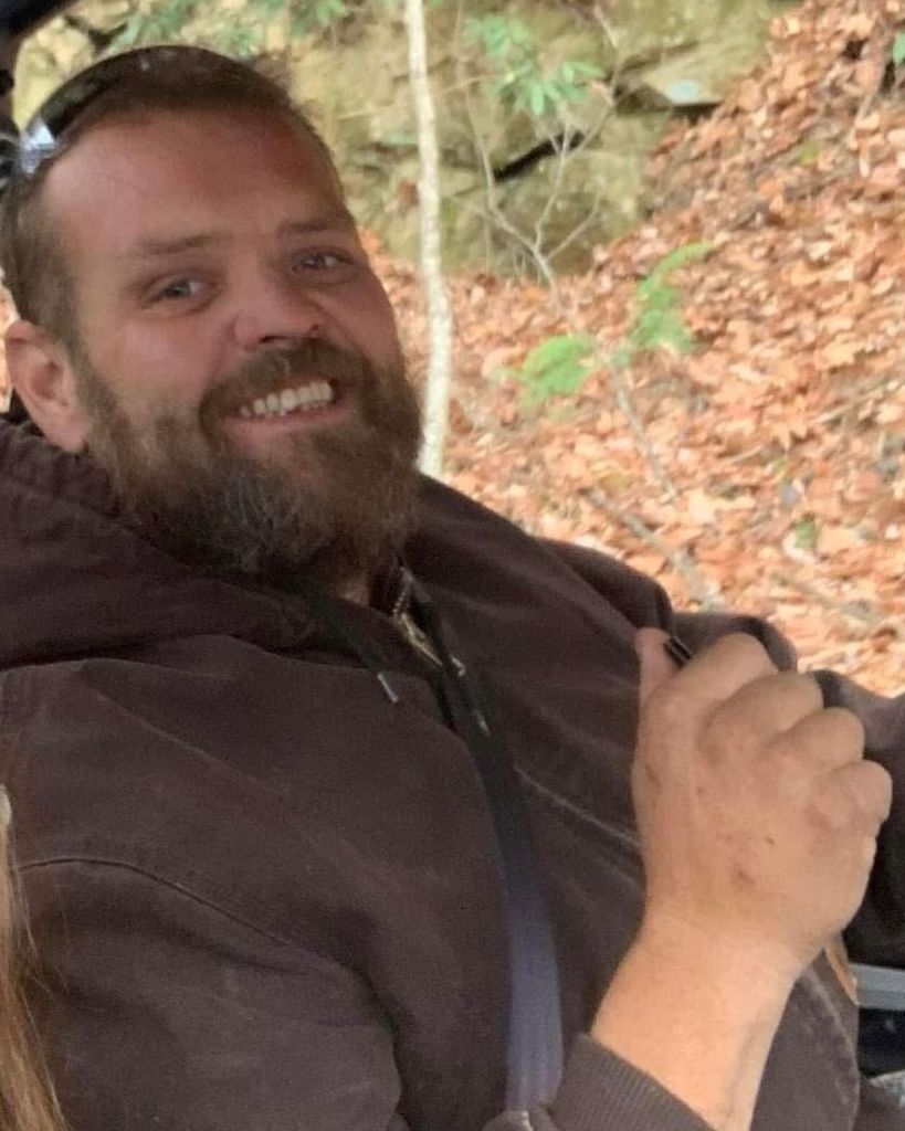Kyle Wayne Benton Profile Photo
