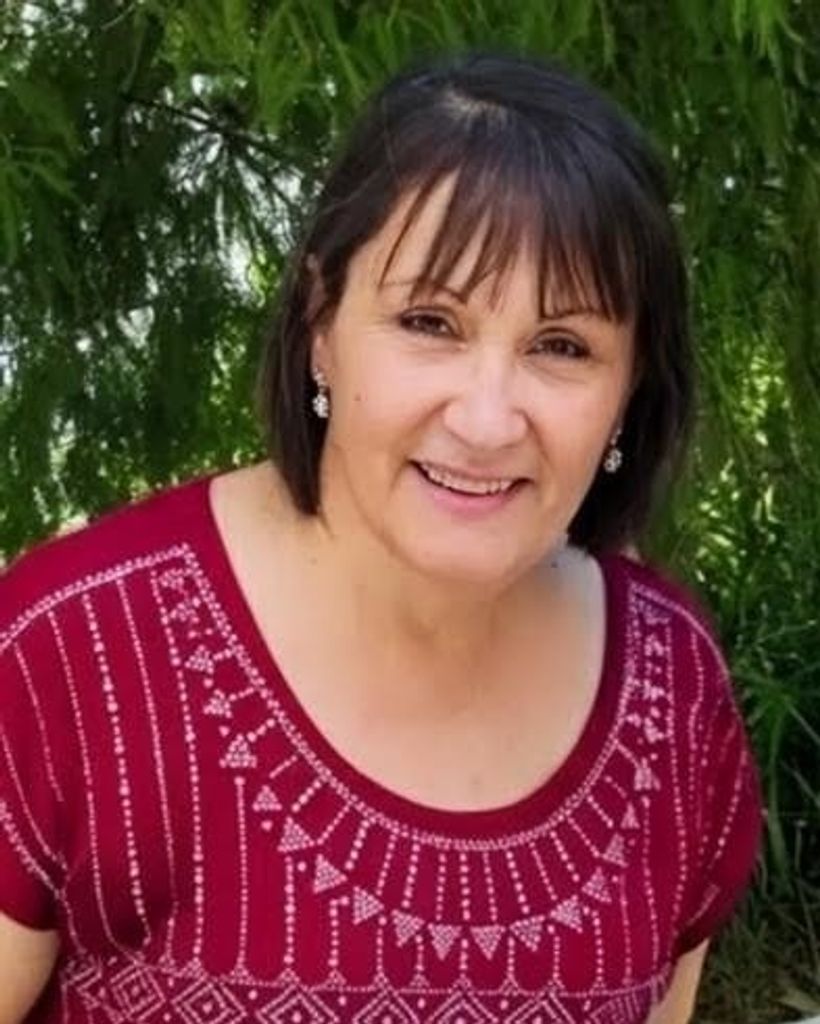 Luz Roman Profile Photo