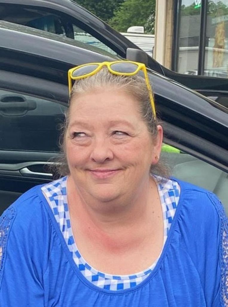 Elizabeth Moore Profile Photo