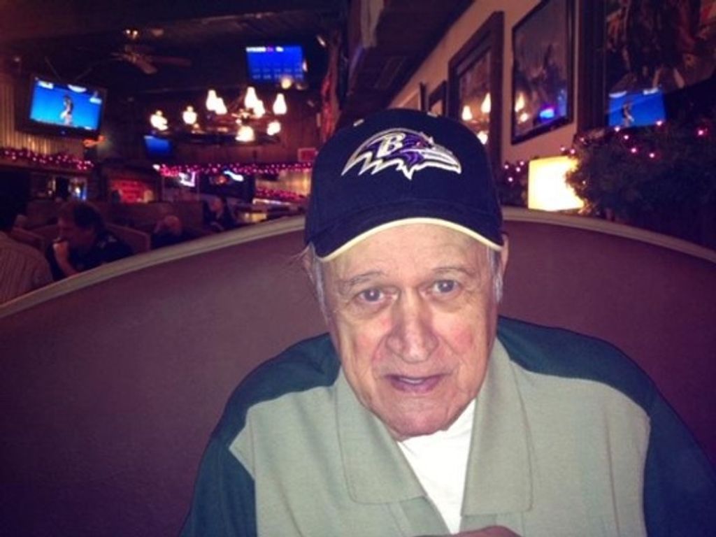 Robert "Bob" Earl Hammond