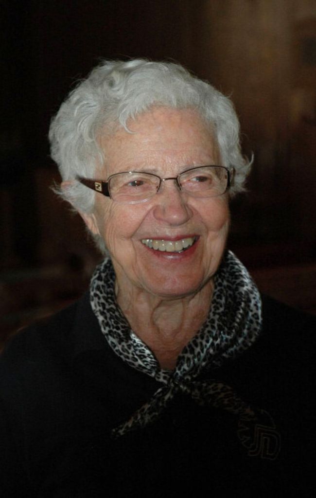 Lois Muriel Daly Profile Photo