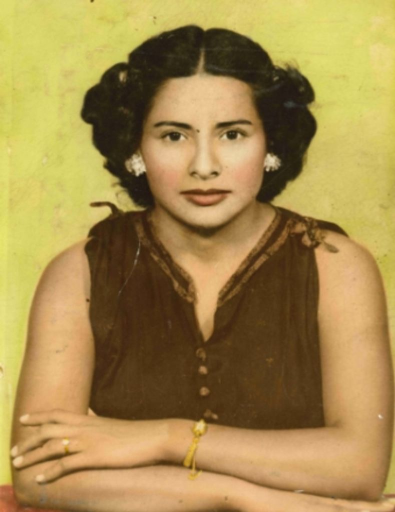 Pura  Gomez Flores Profile Photo