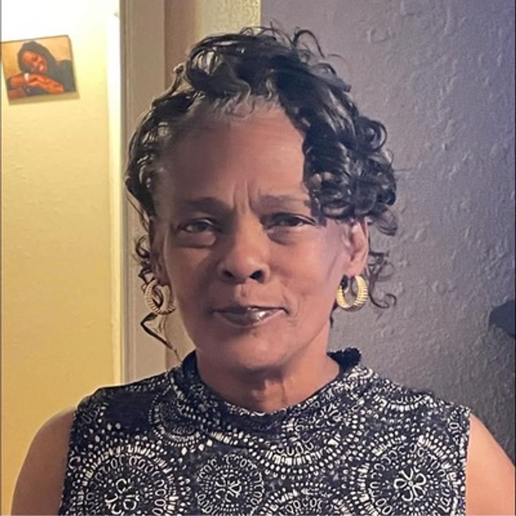 Caroline Stoker Profile Photo