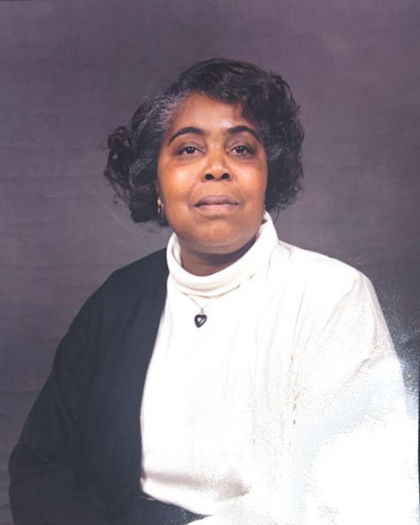 Elizabeth Gray Profile Photo