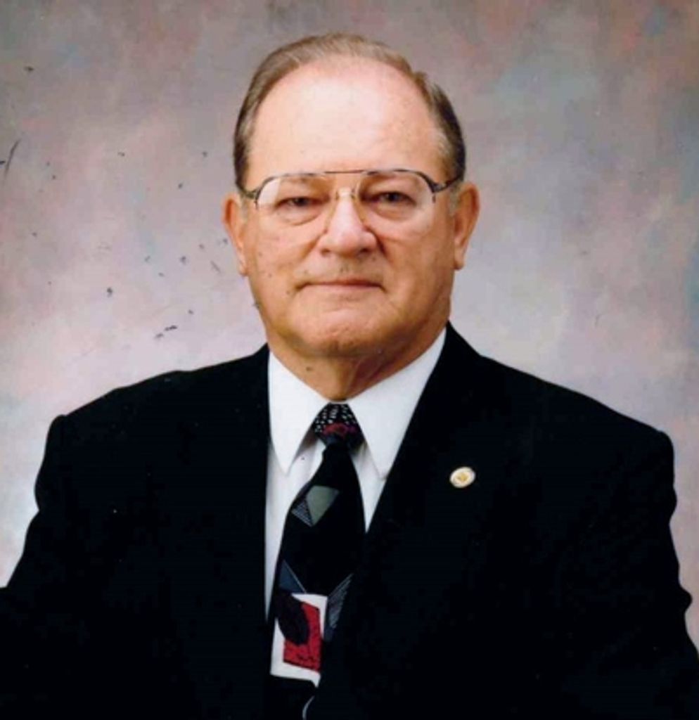 The Honorable Lester Lee Barnette Profile Photo